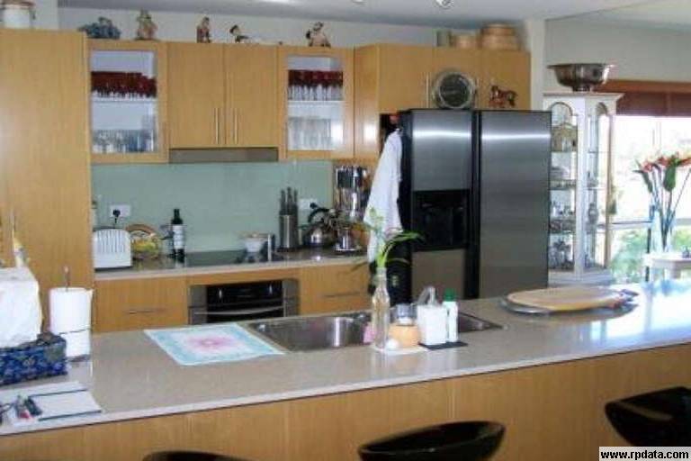 Perfect Apartment...Offers Wanted!!! Picture 3