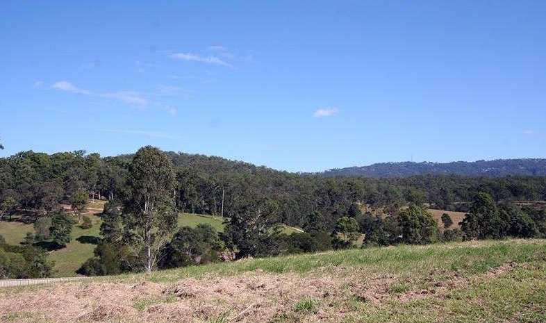 LOCATION LOCATION LOCATION - MT NATHAN
Reduced to Be sold NOW!!! Picture 2
