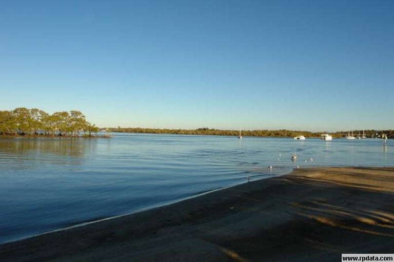 Meters to the water ... Picture 1