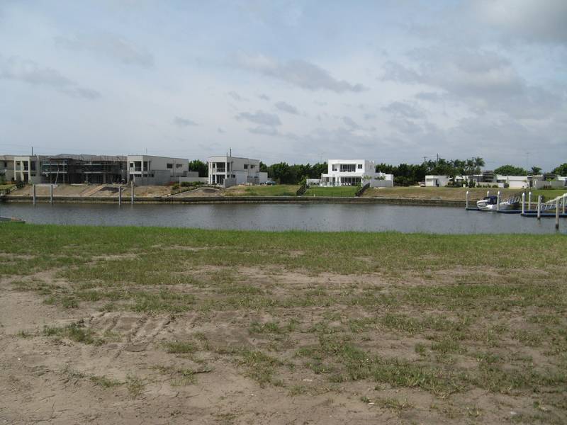 THE ULTIMATE LAND AUCTION - LARGE WATERFRONT PROPERTY Picture 3