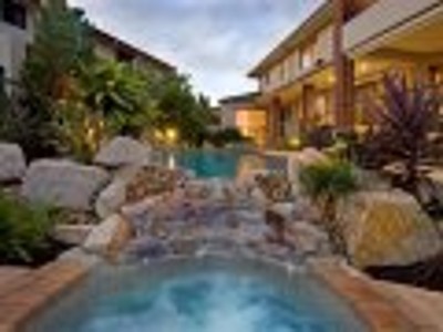 LARGE WATERFRONT HOME Picture