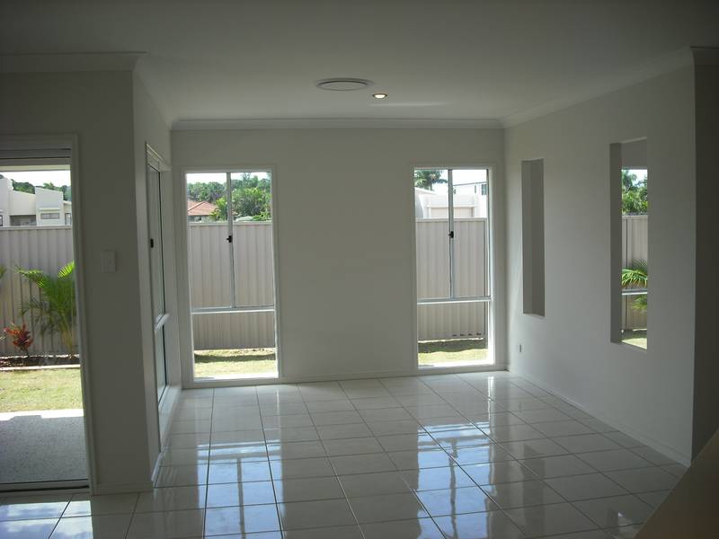 MUST BE SOLD - OWNER LOOKING AT ALL OFFERS Picture 2