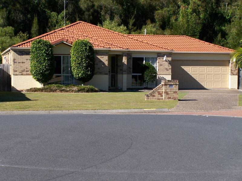 Great Family Home... Great Family Area REDUCED !!! Picture 1