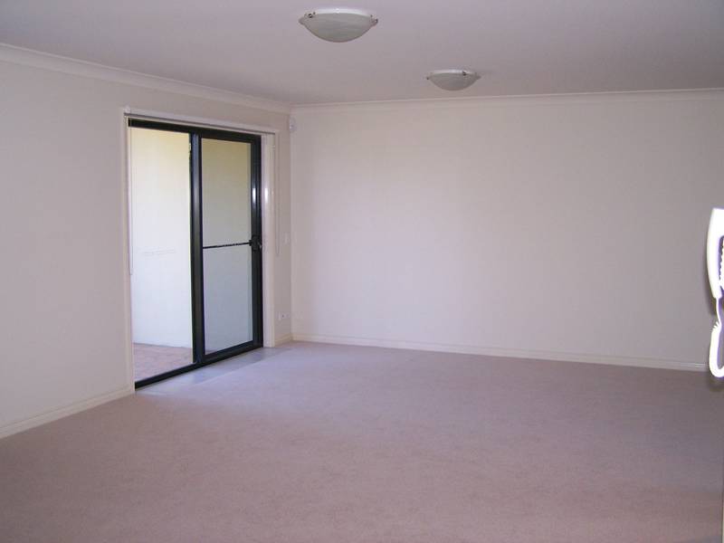 Villa Near New ... WOW!!
Reduced!!! Picture 3