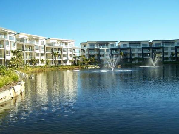 Lake Front... Break Lease Picture 1