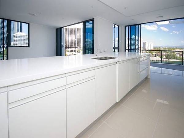 LUXURY PENTHOUSE With Views.... Picture 2