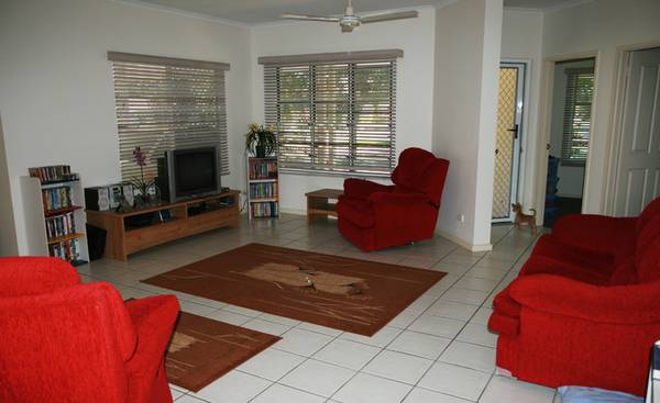 Beautifully Presented Modern Home Picture