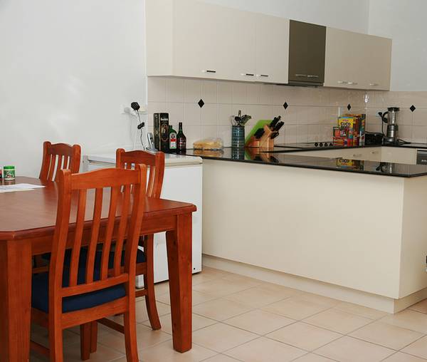 Stylish Living On The City Edge Picture 3