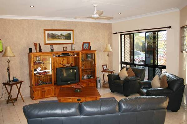 Quiet living near the lakes Picture 2