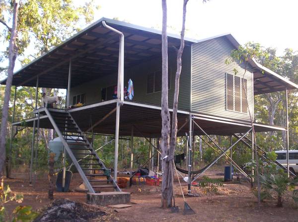 Elevated Home with Full Length Verandahs Picture 2