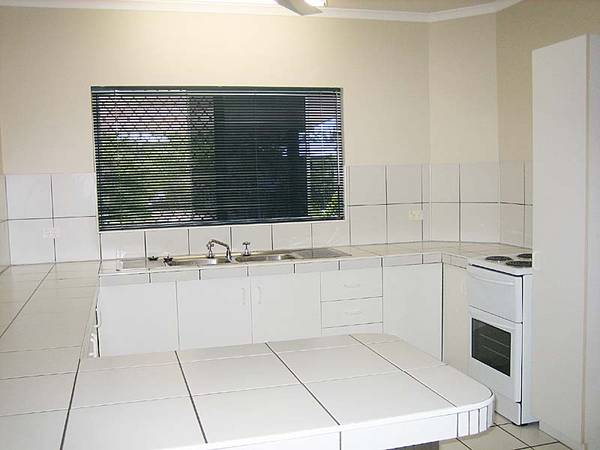 This property is currently ON HOLD Picture 2