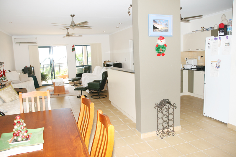 Stylish Apartment on City's edge Picture 2