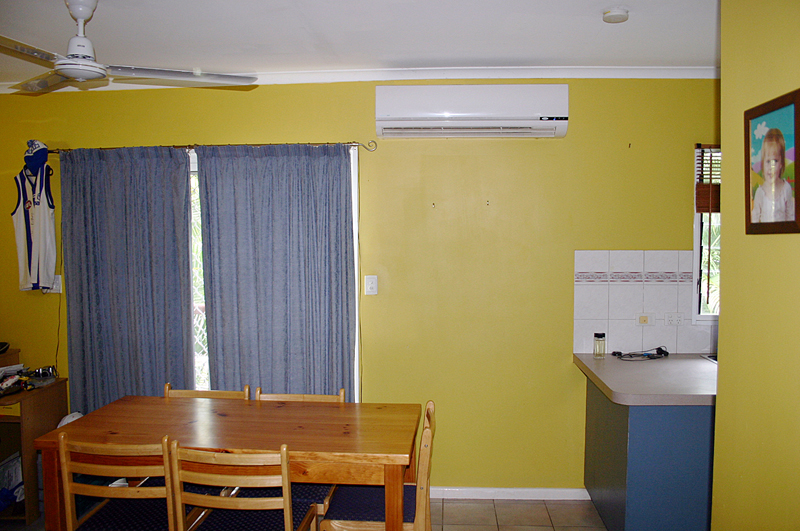 Close to Schools & Shops Picture 2