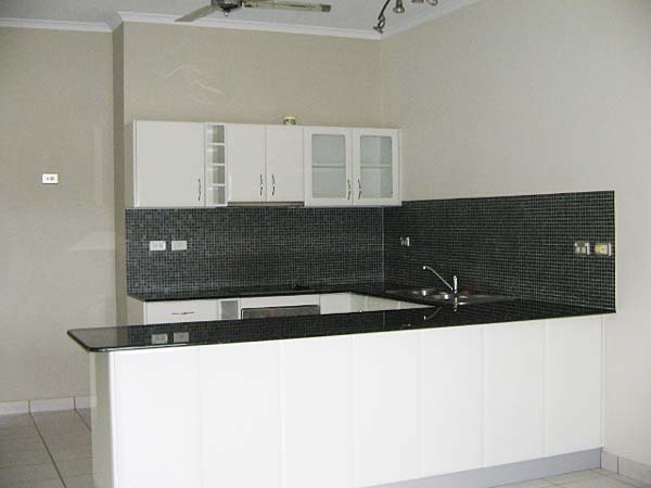 This property is currently OH HOLD Picture 3