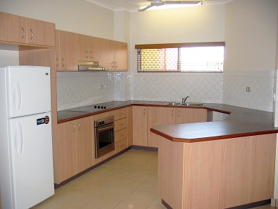 "Spacious Unit with Whitegoods & Pool " Picture "Spacious Unit with Whitegoods & Pool " Picture