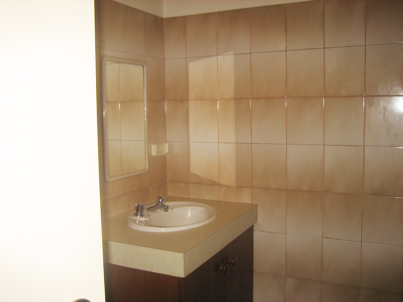 "Quiet complex close to Marrara shops" Picture 3