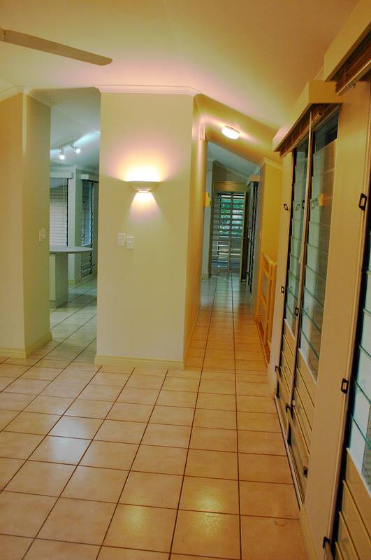 Large Elevated Family Home Picture 3