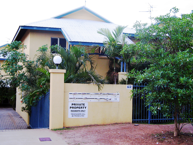 Big townhouse excellent location Picture 1