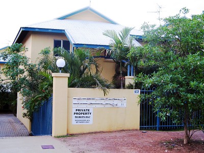 Big townhouse excellent location Picture