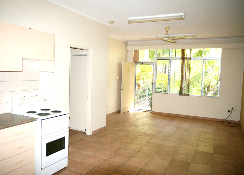 Apartment in Prime Location Picture 2