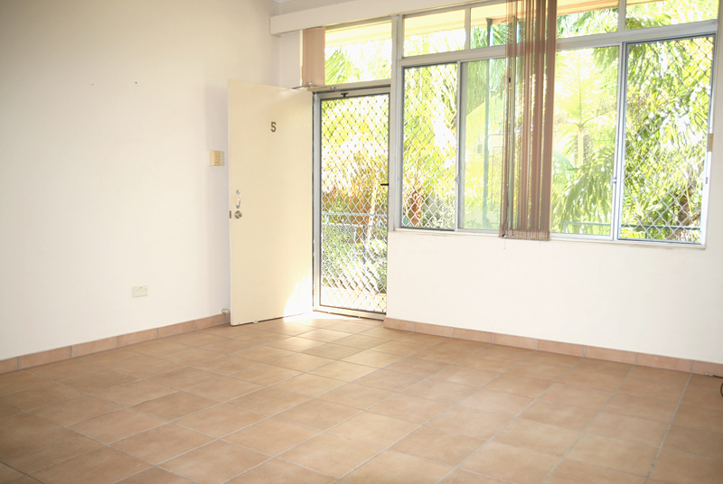 Apartment in Prime Location Picture 3