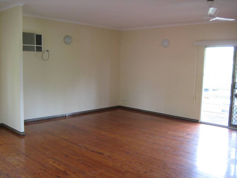APPLICATION PENDING- ON HOLD Spacious 3 Bedroom Home in lovely area Picture 2