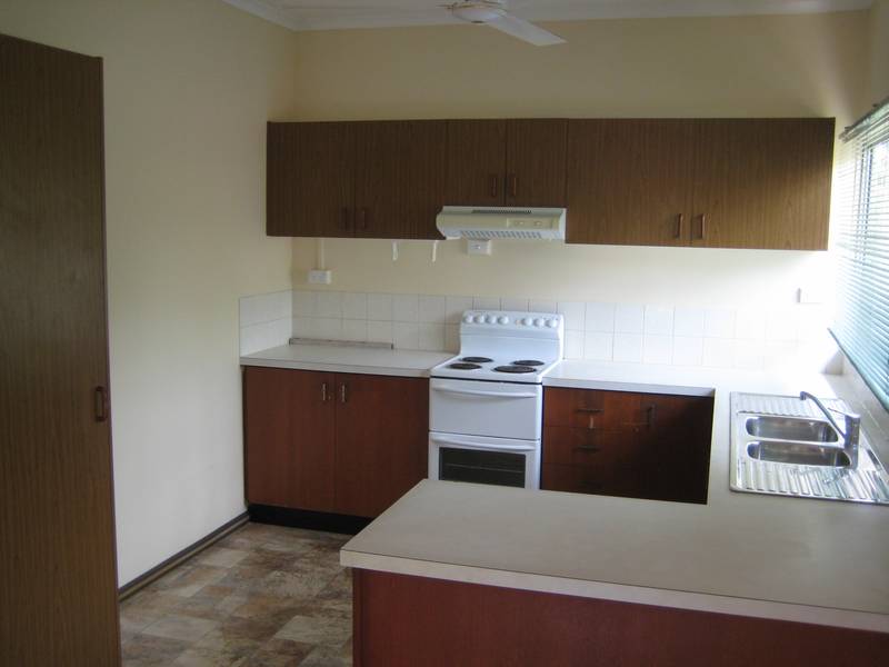 APPLICATION PENDING- ON HOLD Spacious 3 Bedroom Home in lovely area Picture 1