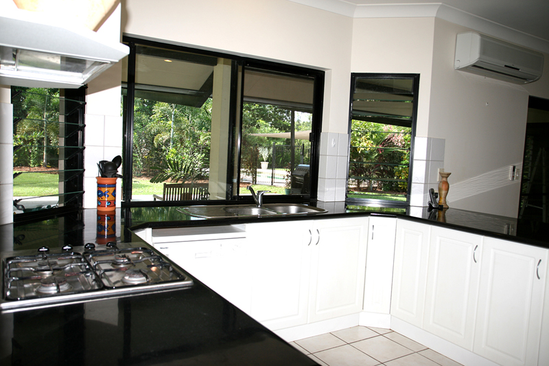 Magnificent Family Home Picture 3