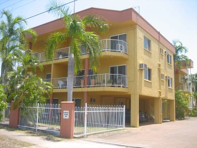 A short stroll from markets, Cullen Bay & the City Picture