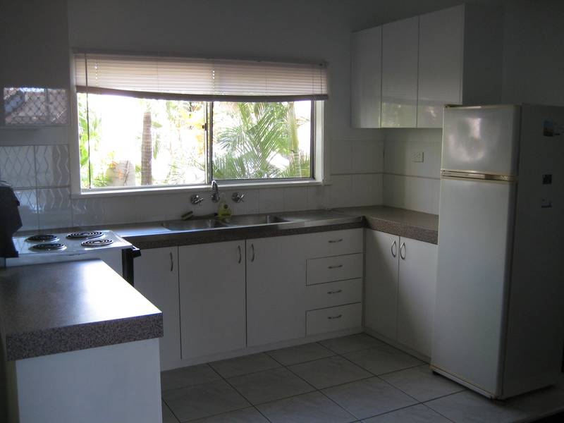 Close to East Point Reserve and Fannie Bay shops Picture 1