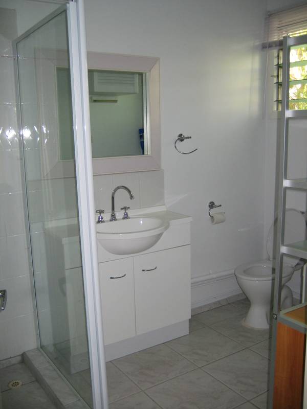 Close to East Point Reserve and Fannie Bay shops Picture 2