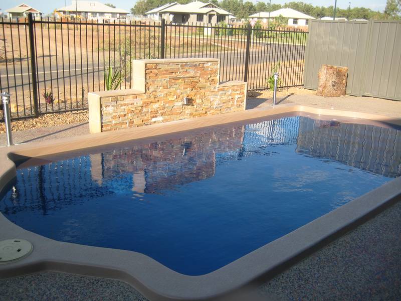 Stylish New Home in Lyons Estate Picture 3