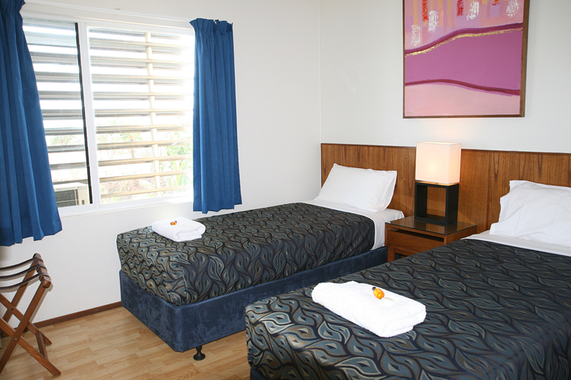 Stunning Sea Views in Prime Location Picture 2