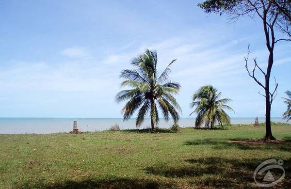 Beachfront Block Picture 3