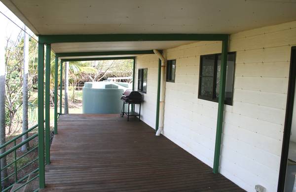 Beachfront House Picture 3