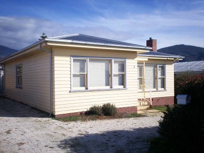 Spacious 3 bedroom home Picture