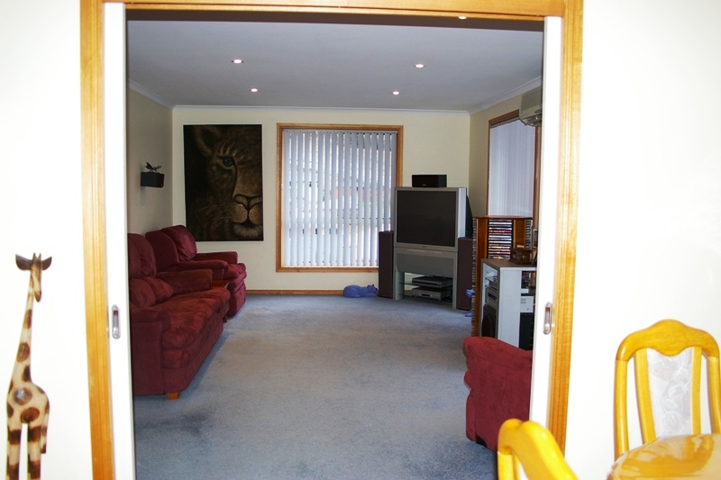 FOUR BEDROOMS, RUMPUS AND DOUBLE GARAGE Picture 3