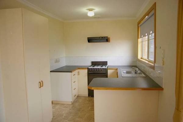 2 BEDROOM VILLA - LENAH VALLEY Picture 2 BEDROOM VILLA - LENAH VALLEY Picture