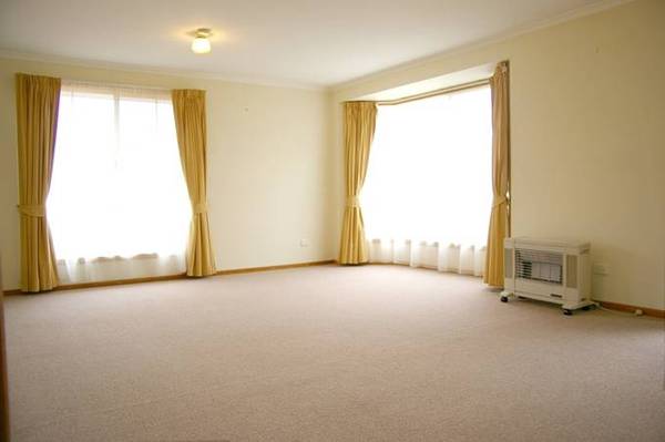 2 BEDROOM VILLA - LENAH VALLEY Picture 2 BEDROOM VILLA - LENAH VALLEY Picture