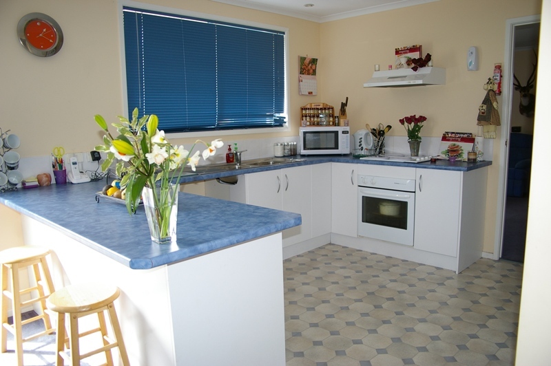 PERFECT FOR THE FIRST HOME BUYER Picture 3