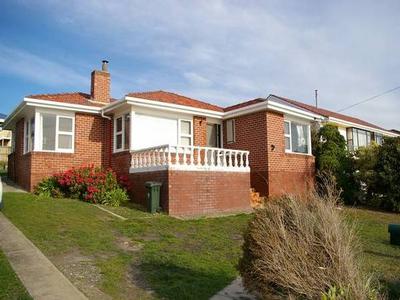 3 Bedroom Home, Virtual Waterfront Picture 3 Bedroom Home, Virtual Waterfront Picture