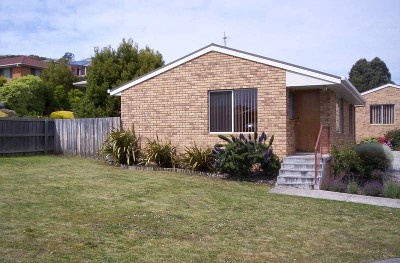 2 BEDROOM VILLA - POPULAR LOCATIN Picture 2 BEDROOM VILLA - POPULAR LOCATIN Picture