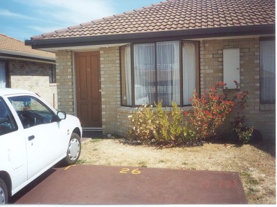 NEAT 2 BEDROOM UNIT Picture