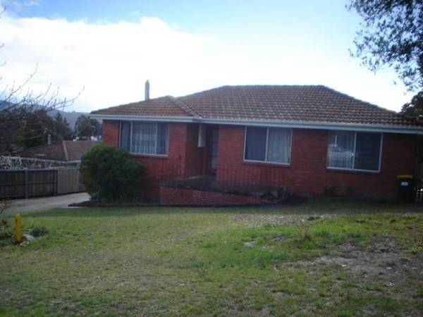 3 BEDROOM FAMILY HOME IN GREAT LOCATION Picture
