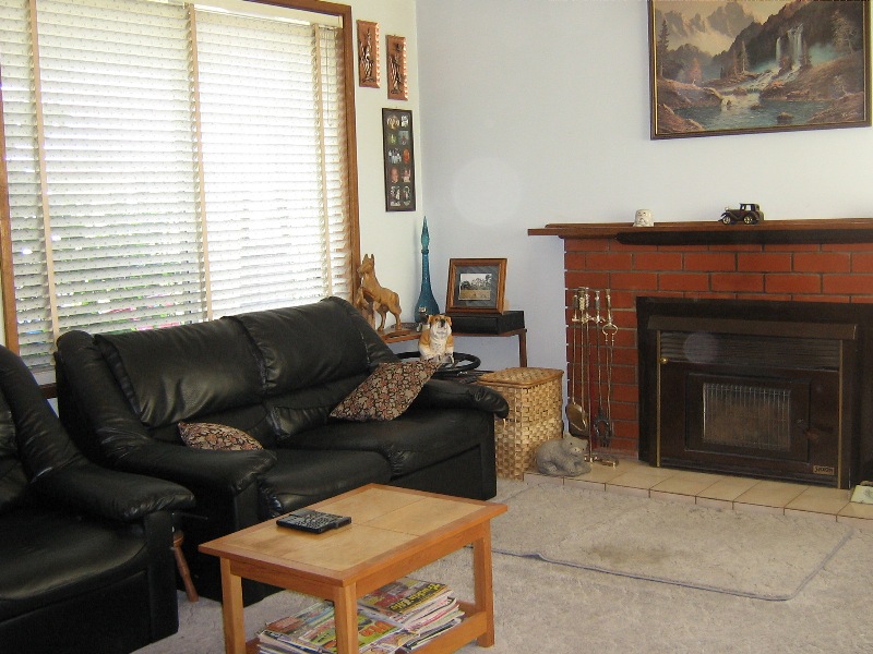 GOOD OPPORUTNITY FOR THE FIRST HOME BUYER Picture 2