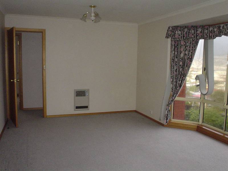 2 BEDROOM VILLA UNIT IN CENTRAL LOCATION Picture