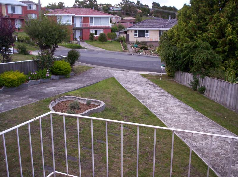 NEAT 3 BEDROOM FAMILY HOME Picture NEAT 3 BEDROOM FAMILY HOME Picture