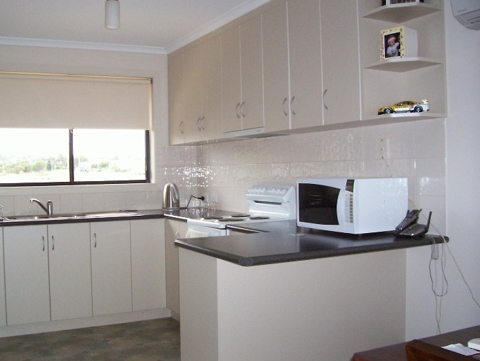 MOVE STRAIGHT IN Picture 3