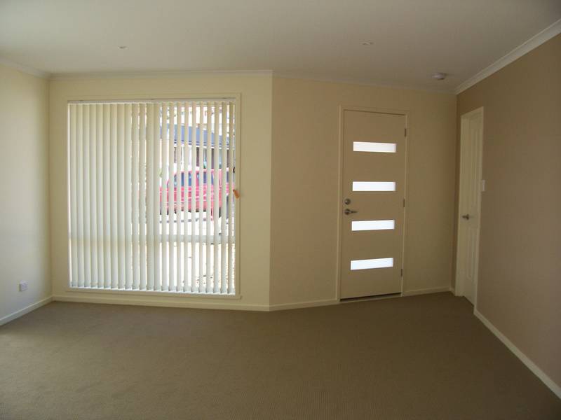 BRAND NEW 3 BEDROOM FAMILY HOME Picture 2