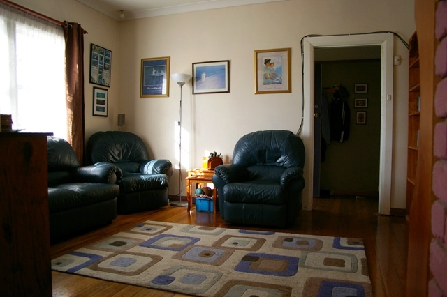 CENTRAL, SPACIOUS AND FABULOUS! Picture 2